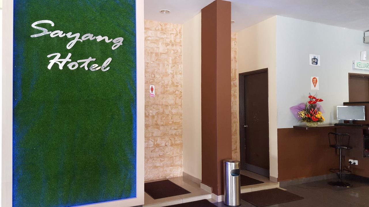 Sayang Hotel Кулай Екстериор снимка